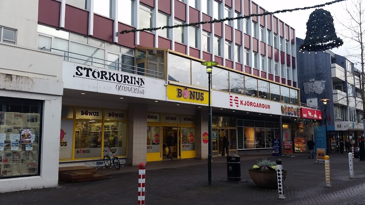 Supermarché Bónus – Downtown, Reykjavik (photo 1)