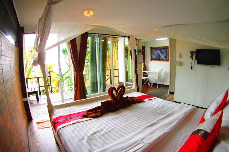 Taatoh Seaview Resort – Shark Bay, Koh Tao (photo 2)