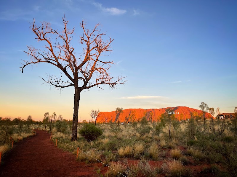 Talinguṟu Nyakunytjaku - Uluṟu Sunrise Viewing Area – Mutitjulu NT 0872, Australia (photo 2)