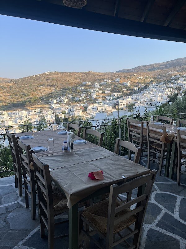 Taverna Floras – Lefkes, Paros, Grèce (photo 1)