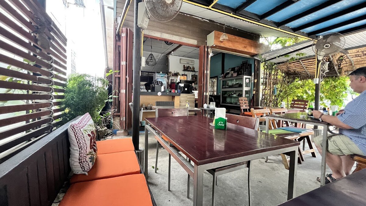 The Hut Cafe – Fisherman's Village, 1/12 Moo 1, Bophut, Koh Samui 84320 (photo 1)