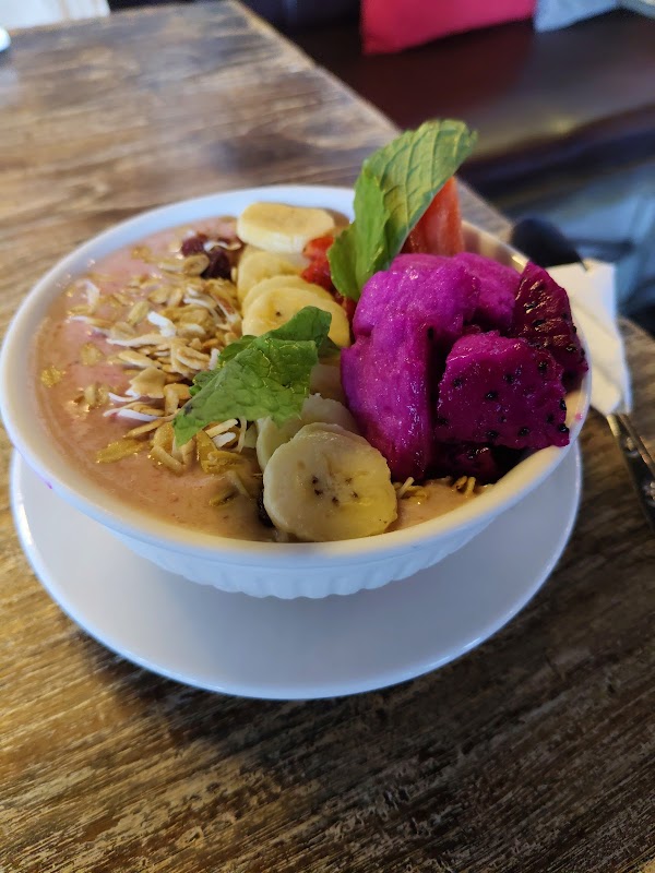 The Owl Restaurant – Sanur (photo 3)
