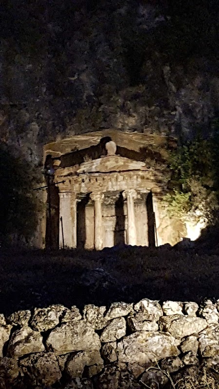 Tombes lyciennes rupestres de Fethiye – Kesikkapı Mahallesi, Fethiye, Muğla, Turquie (photo 3)