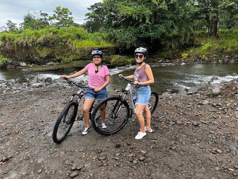 Tour en VTT descente volcano Arenal – Bike Park Arenal Trails, La Fortuna (photo 3)