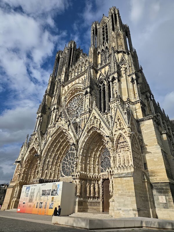 Visite de la Cathédrale Notre-Dame de Reims – Place du Cardinal Luçon, 51100 Reims (photo 1)