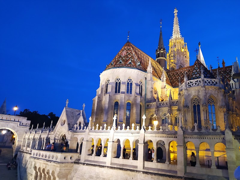Visite de la Colline du Château et de l'Église Matthias – Szentháromság tér 2, 1014 Budapest (photo 3)