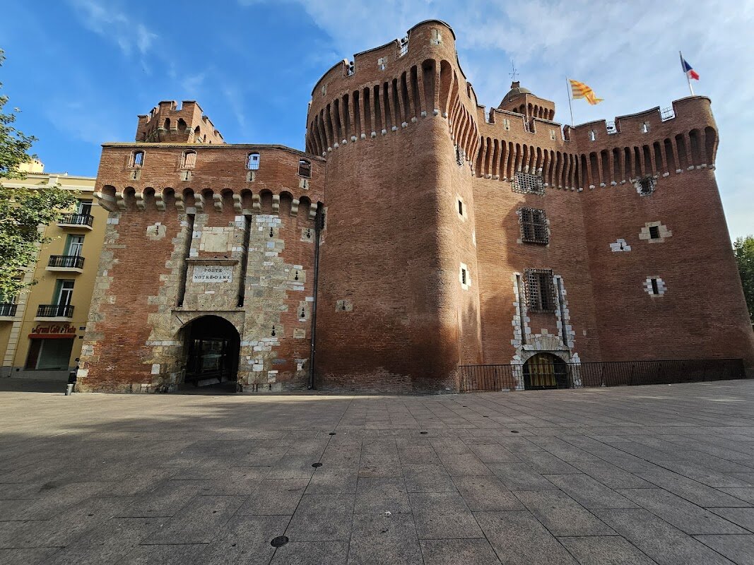 Visite du Castillet – Place de Verdun, 66000 Perpignan (photo 1)