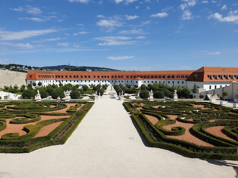 Visite du Château de Bratislava et Musée National – Zámocká 2, 811 06 Bratislava, Slovaquie (photo 3)