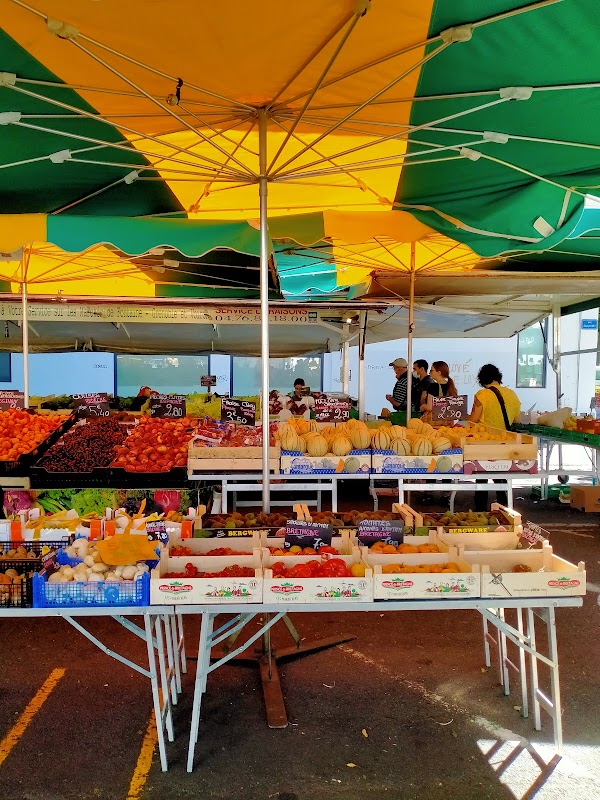 Visite du Marché de l'Estacade – Cours Jean Jaurès, 38000 Grenoble (photo 3)