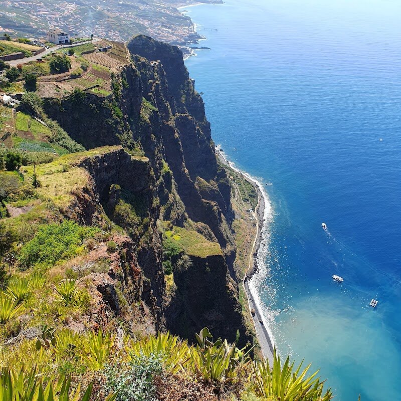 Visite du point de vue de Cabo Girão – Miradouro do Cabo Girão, Cabo Girão, Câmara de Lobos, Madère, Portugal (photo 1)