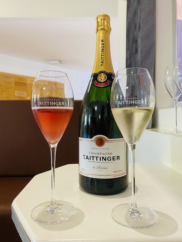 Visite et dégustation Champagne Taittinger "Instant Rosé" – 9 Place Saint-Nicaise, 51100 Reims (photo 2)