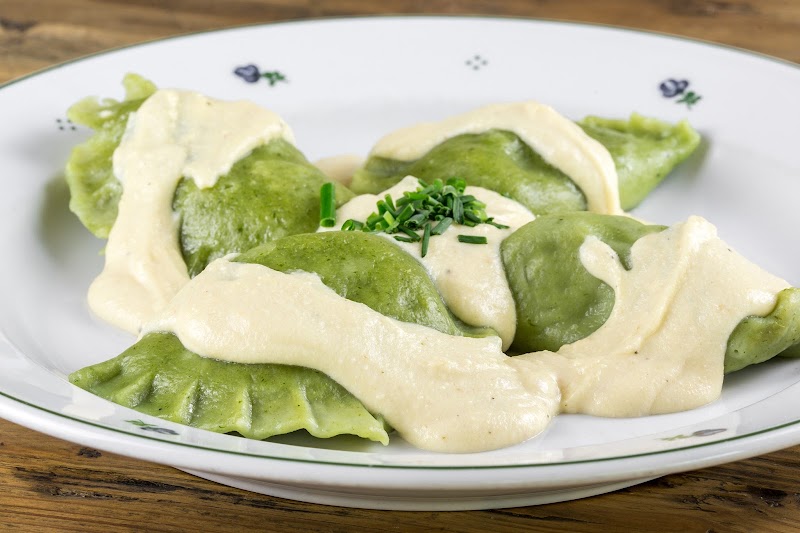 Zylinder Cafe Restaurant – Hlavné námestie 5, 811 01 Bratislava, Slovaquie (photo 2)