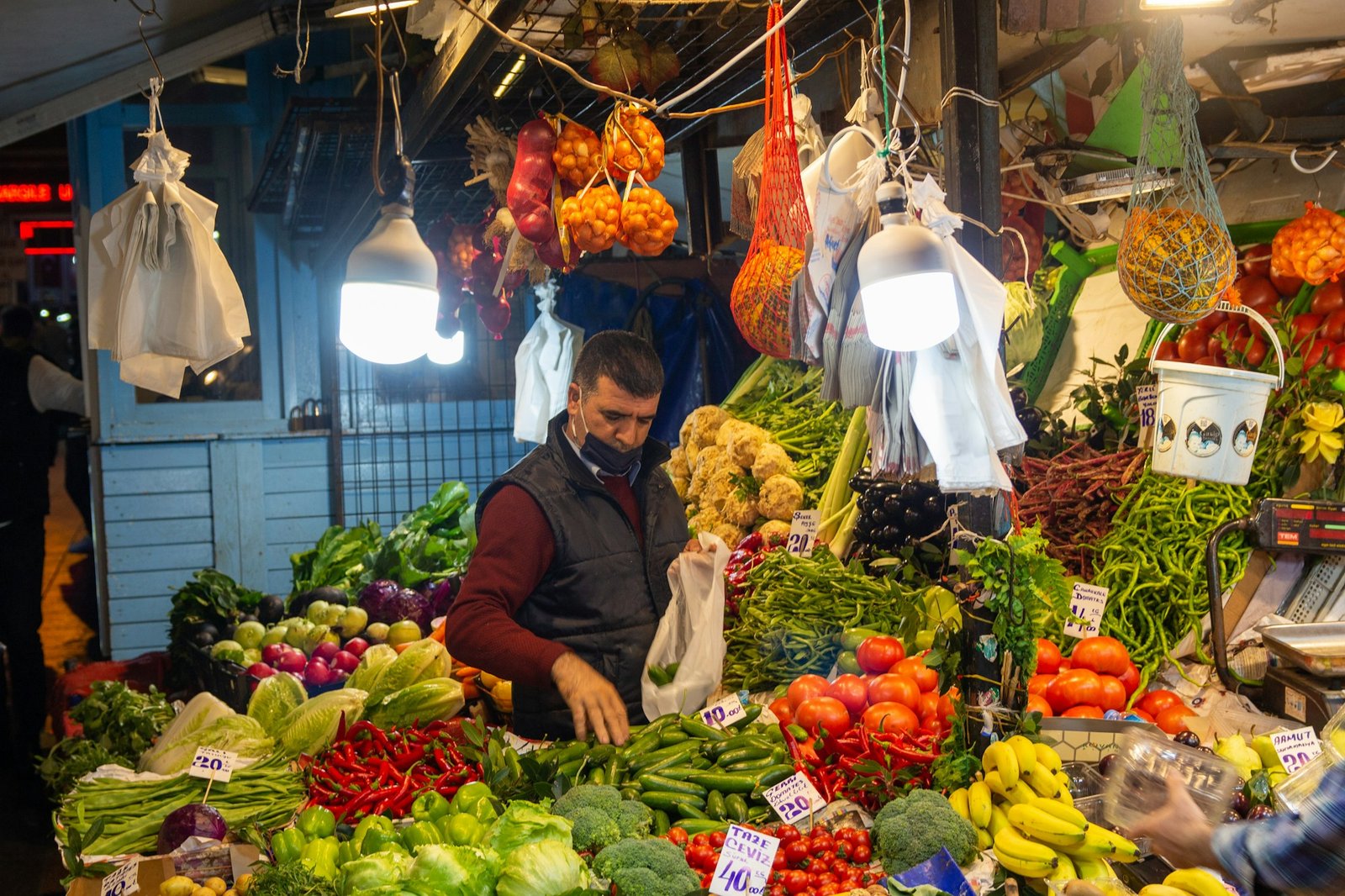 Colorful display at a Kadıköy grocer in Istanbul with fresh vegetables and fruits
