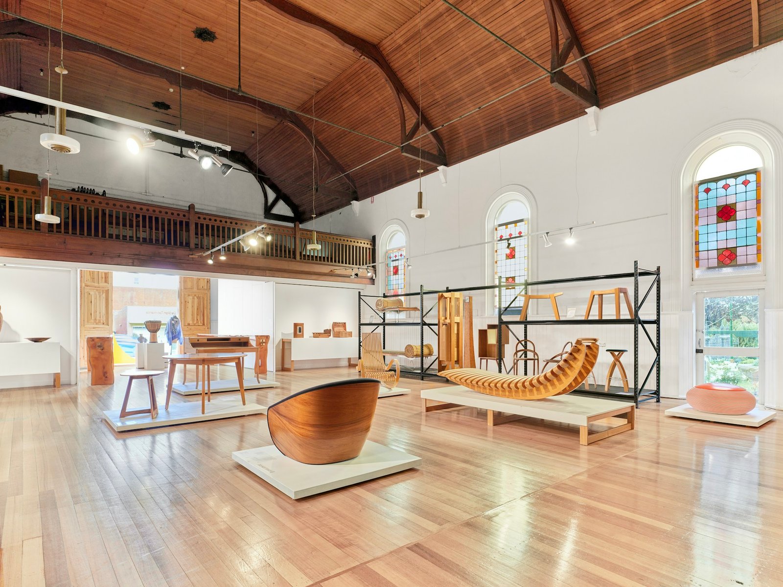 Exposición de mobiliario contemporáneo en el Salone del Mobile de Milán