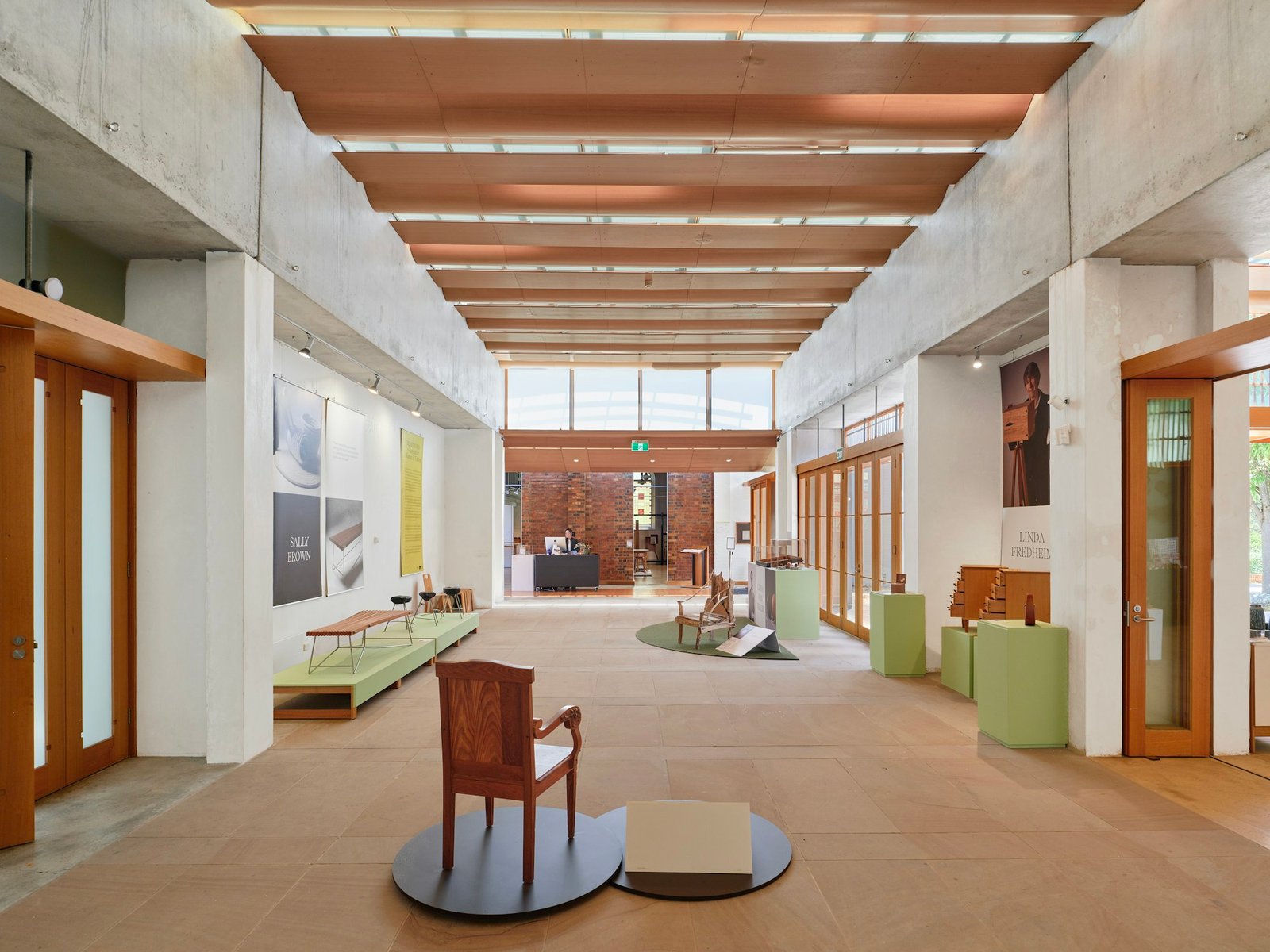 Espacio industrial convertido en lugar de exposición de diseño en el barrio Tortona de Milán