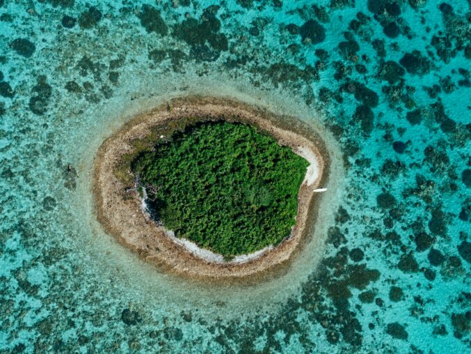 Nouvelle-Calédonie 2026 : lagon UNESCO, récifs coralliens et culture kanak — pourquoi visiter ce paradis français maintenant