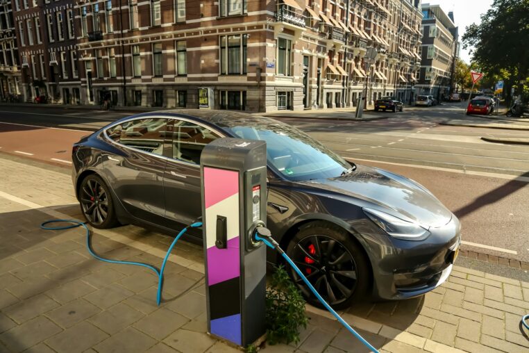 Road Trip in Auto Elettrica in Europa 2026: Colonnine ogni 60 km e Guida Completa