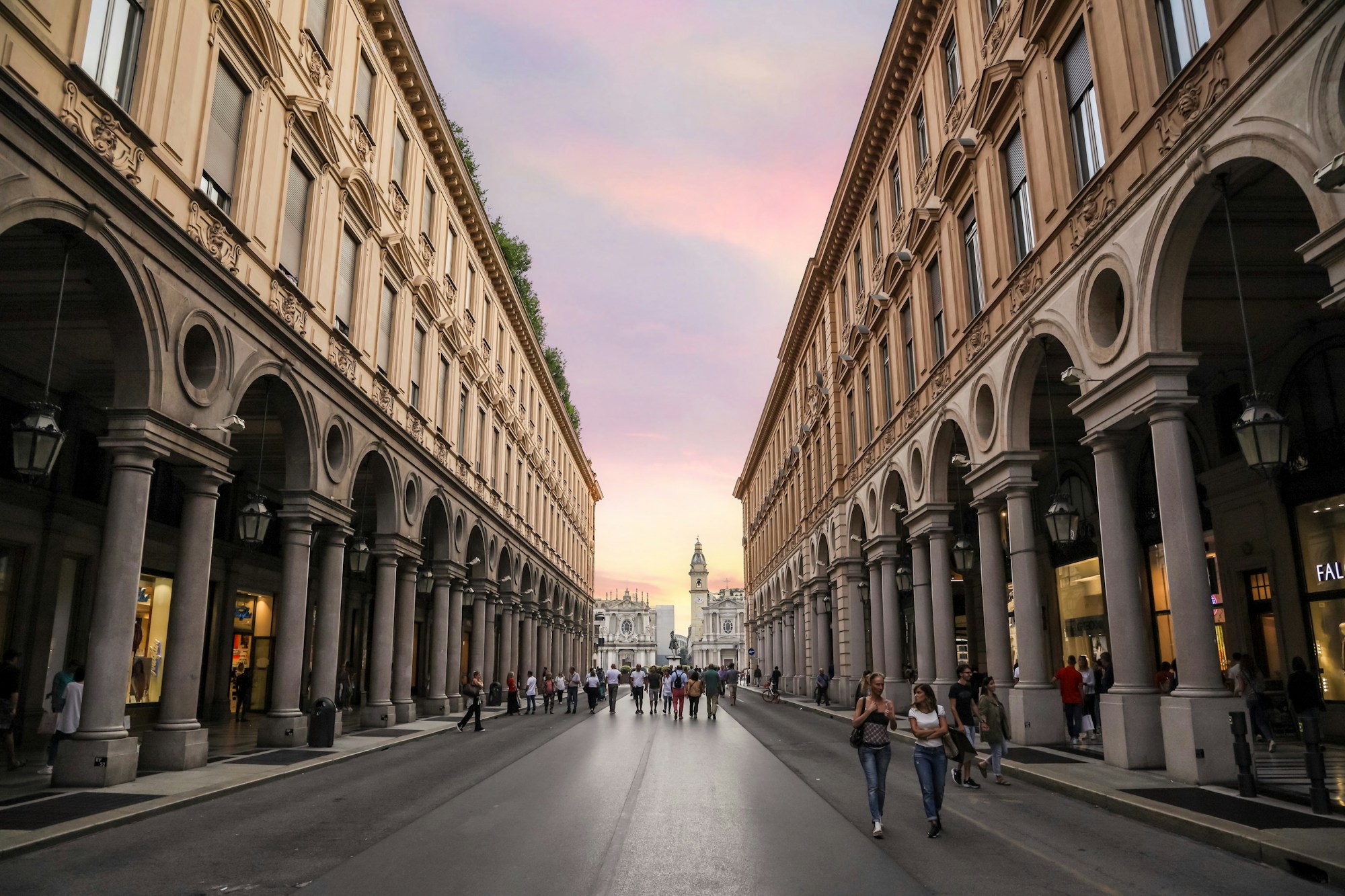 Via Roma et Piazza San Carlo à Turin, capitale mondiale du gianduja