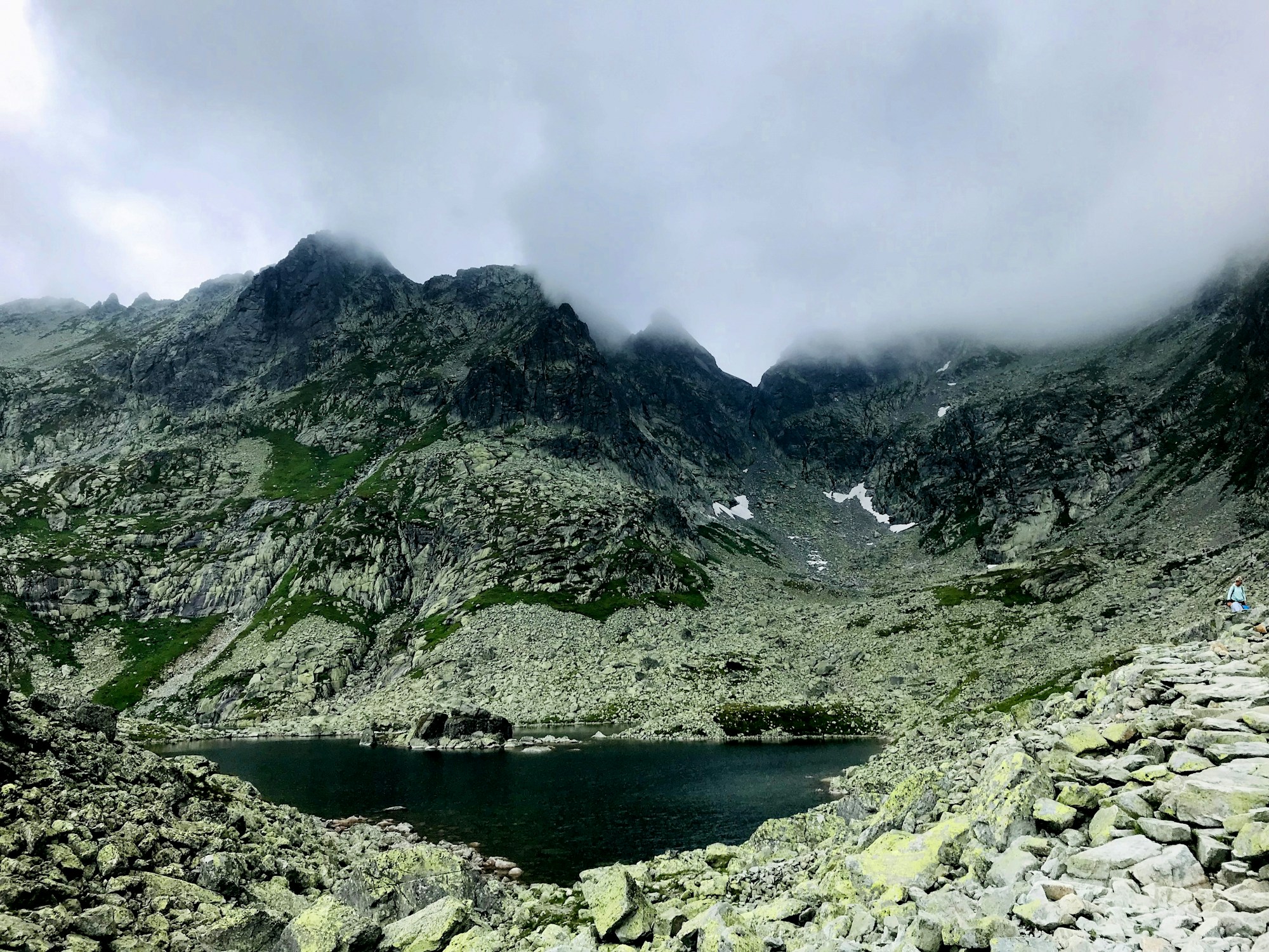 Chaîne des Tatras en Slovaquie vue depuis les hauteurs — gravel bikepacking Slovakia Divide