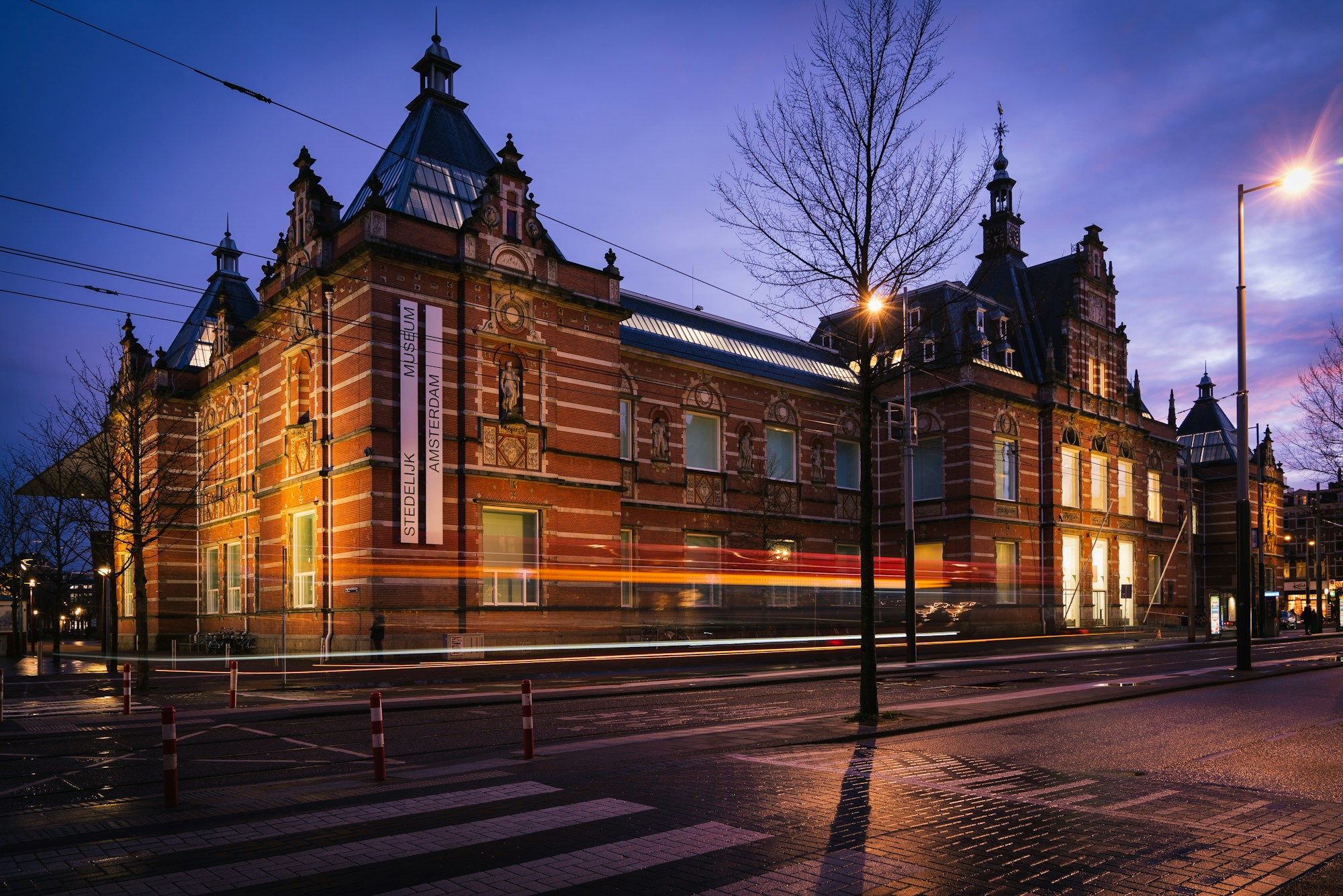 Façade originale du Stedelijk Museum Amsterdam