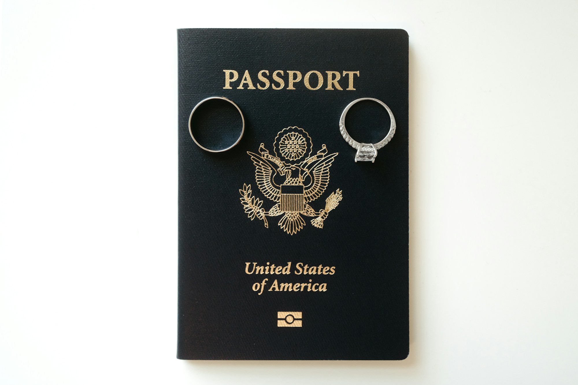 Passeport français avec tampons de voyage pour les États-Unis, ESTA obligatoire à 40 dollars pour les voyageurs français à Boston