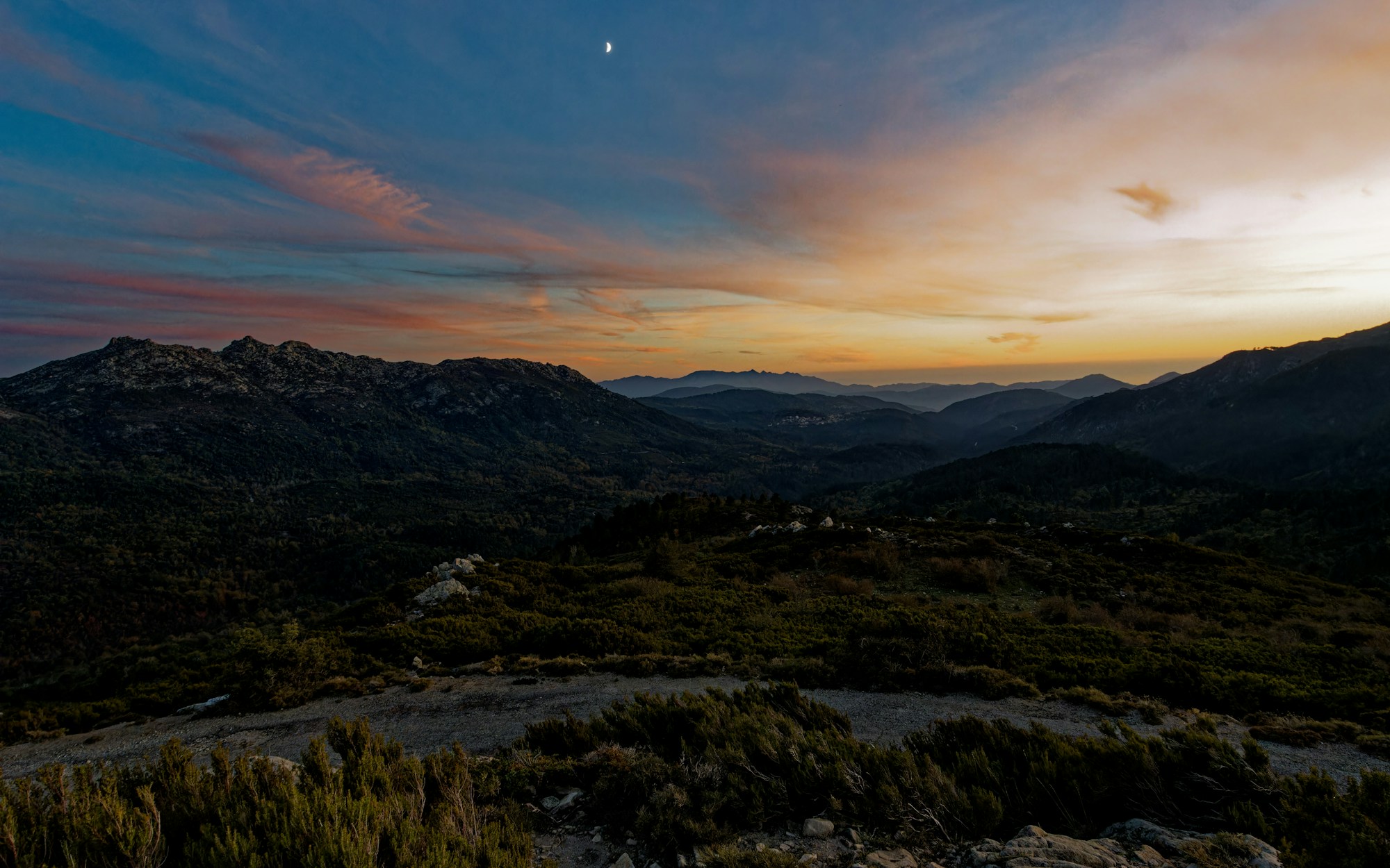 Paysage de l'Alta Rocca en Corse, site idéal pour l'observation astronomique