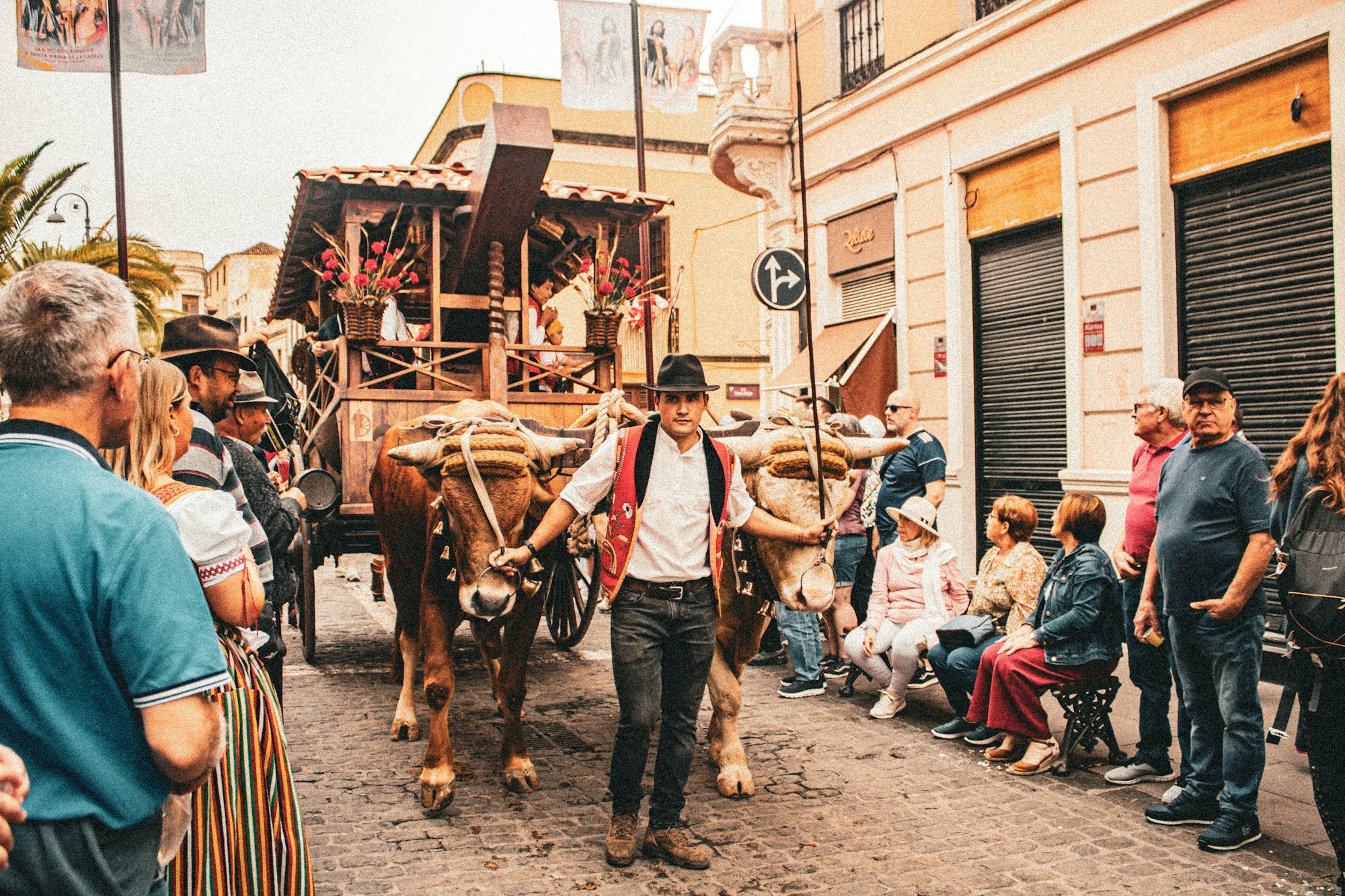 Calèche et attelage de chevaux lors du Concurso de Enganches de la Feria del Caballo de Jerez
