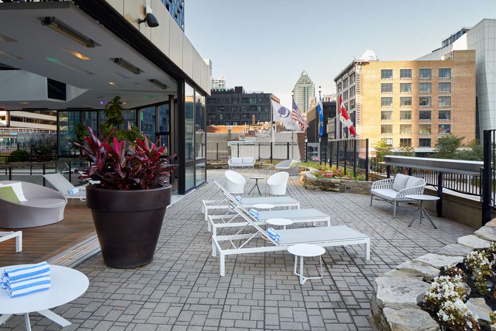 DoubleTree by Hilton Montreal – 1255 Rue Jeanne-Mance, Montréal, QC H5B 1E5 (photo 1)