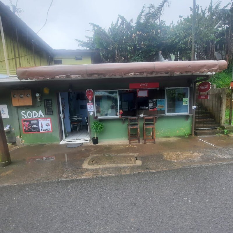 Soda Shangri-La – 75 Mts al Sur del BCR, Cerro Plano, Puntarenas Province, Monteverde, Costa Rica (photo 1)