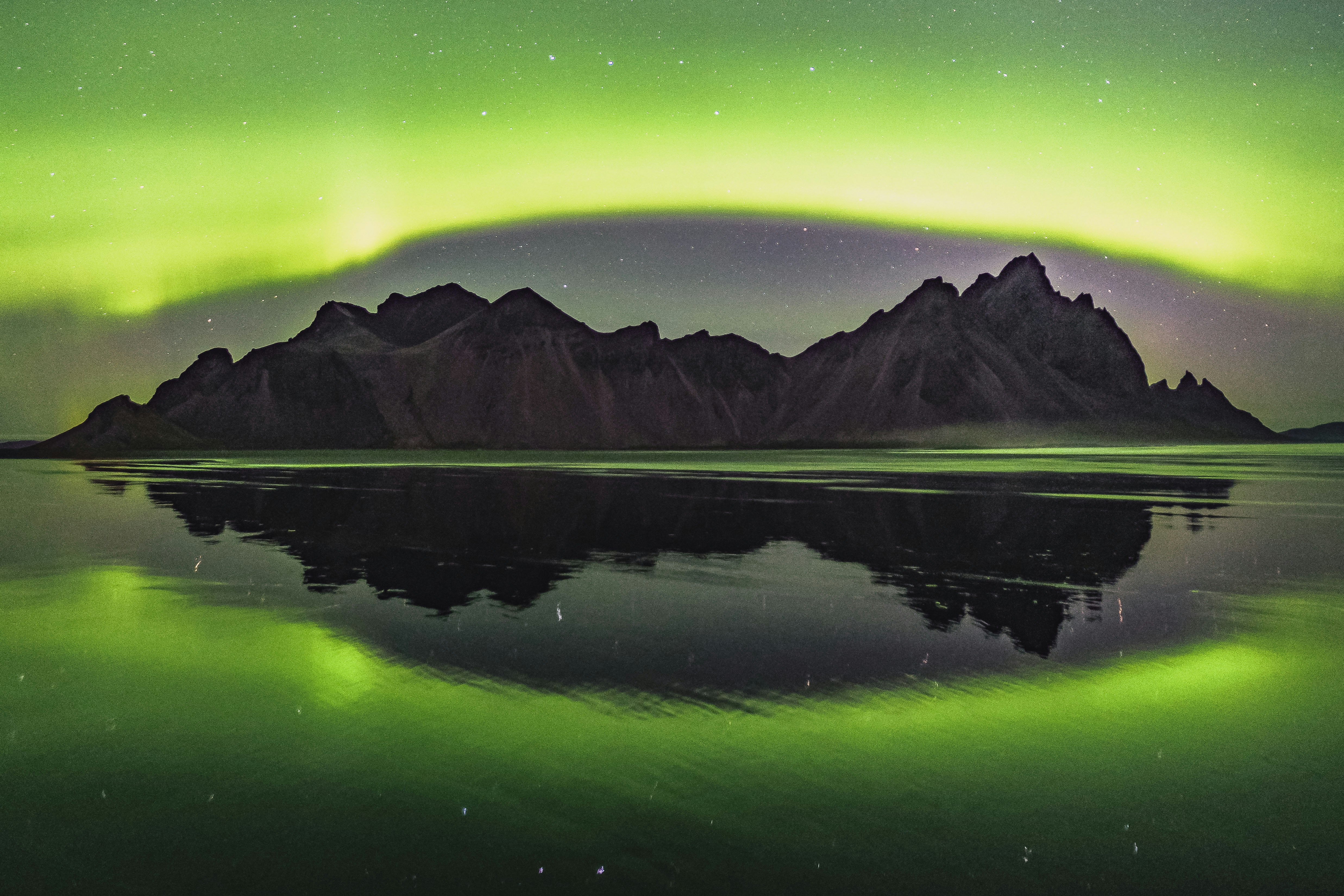 Northern lights over Vestrahorn in Iceland — visa-free for Europeans