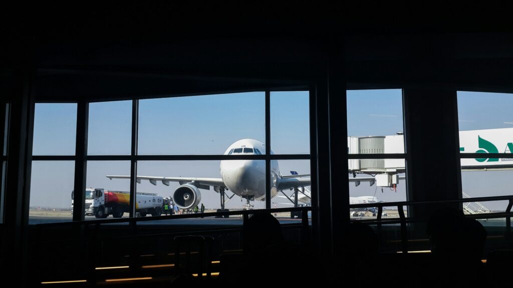 Un avion Mahan Air Airbus A300-600 stationné sur le tarmac de l'aéroport de Mehrabad, Téhéran, Iran