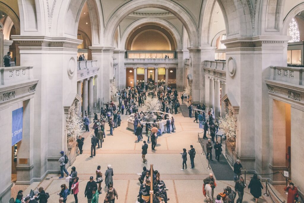 Façade du Metropolitan Museum of Art sur la Cinquième Avenue, New York