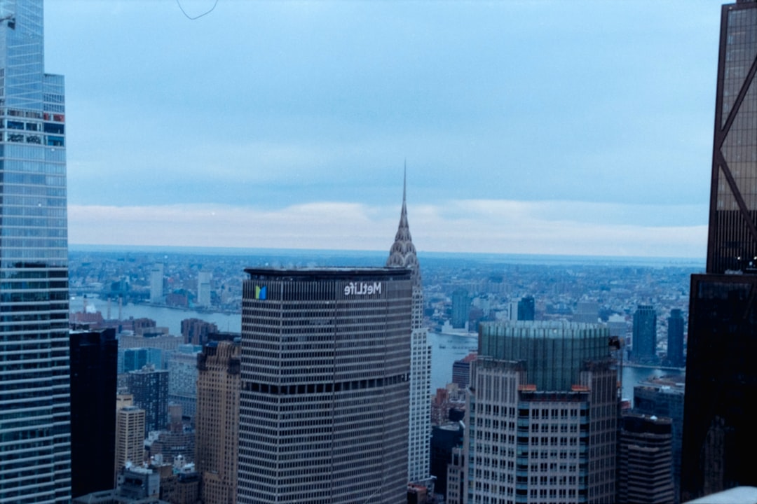 Skyline de New York avec le Chrysler Building en arrière-plan