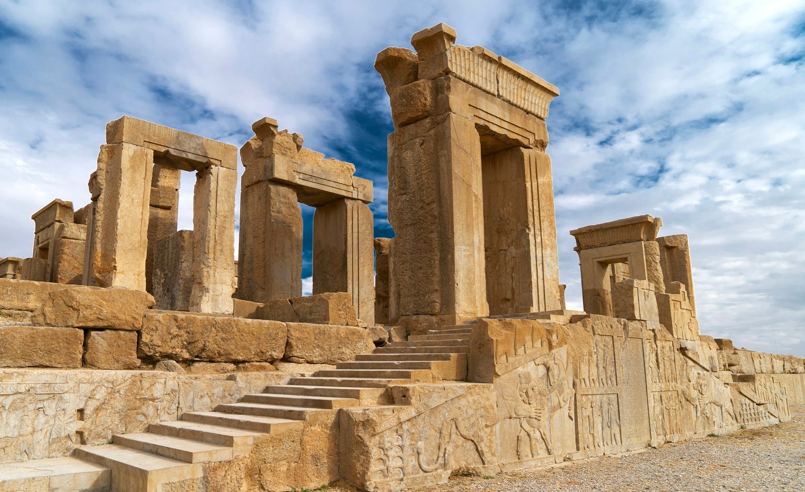 Vista panorámica de Persépolis, antigua capital ceremonial del Imperio persa, provincia de Fars en Irán