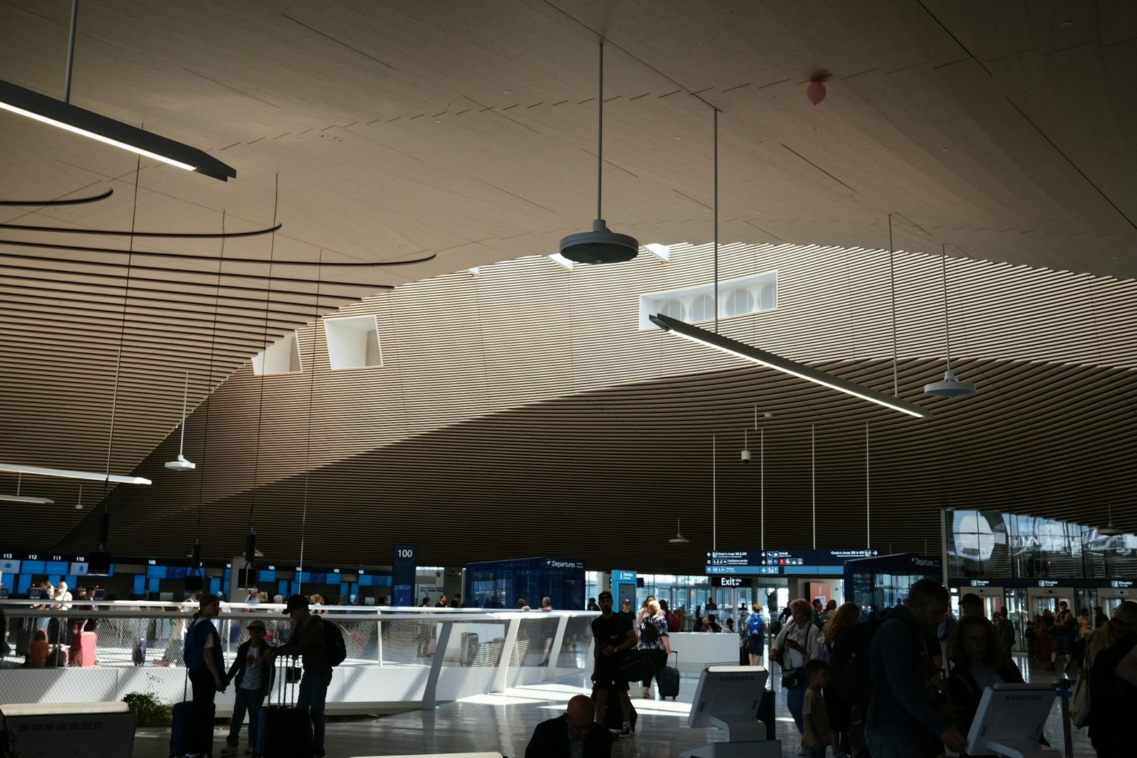 Terminal dell'aeroporto di Helsinki — alternativa Finnair rotte Europa-Asia 2026