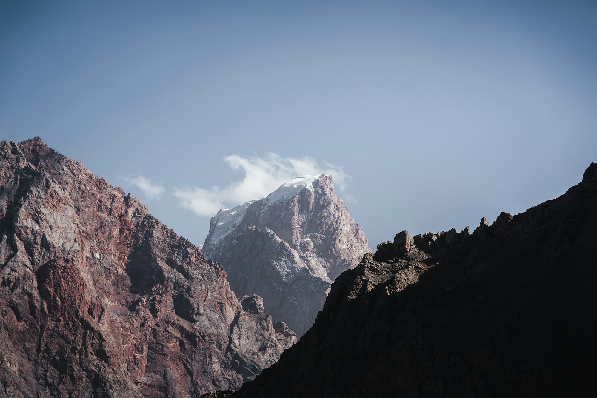 Paysage montagneux des Monts Fan dans le Tadjikistan — toit du monde et corridor du Pamir