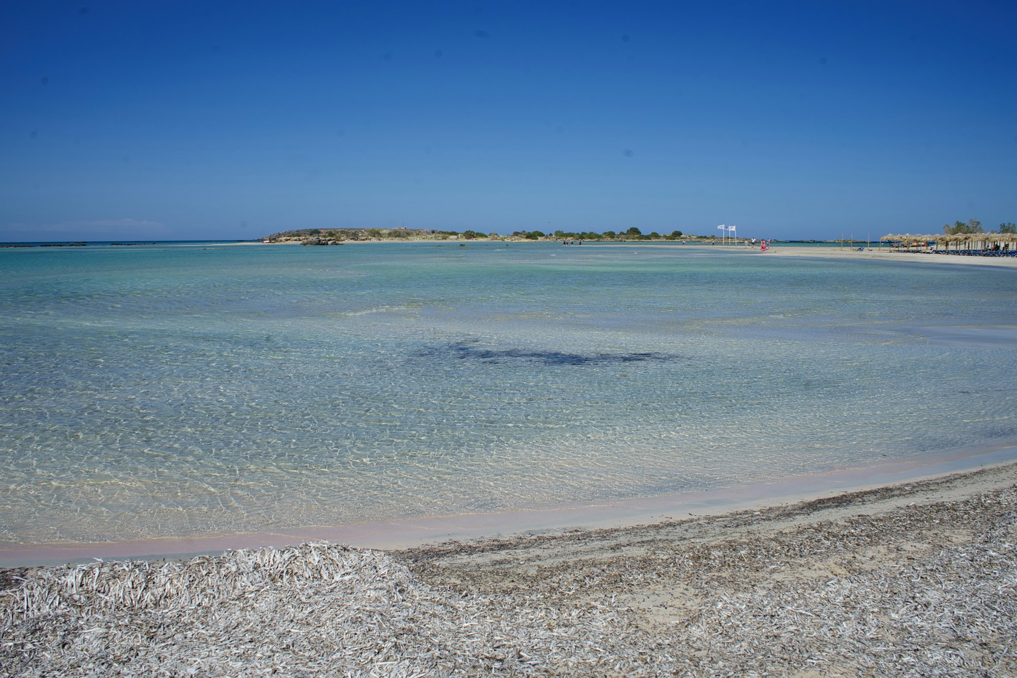 Plage d'Elafonissi en Crète, Grèce — sable rose et eau turquoise