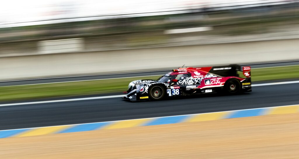 24 Heures du Mans — prototype WEC en course sur le Circuit de la Sarthe