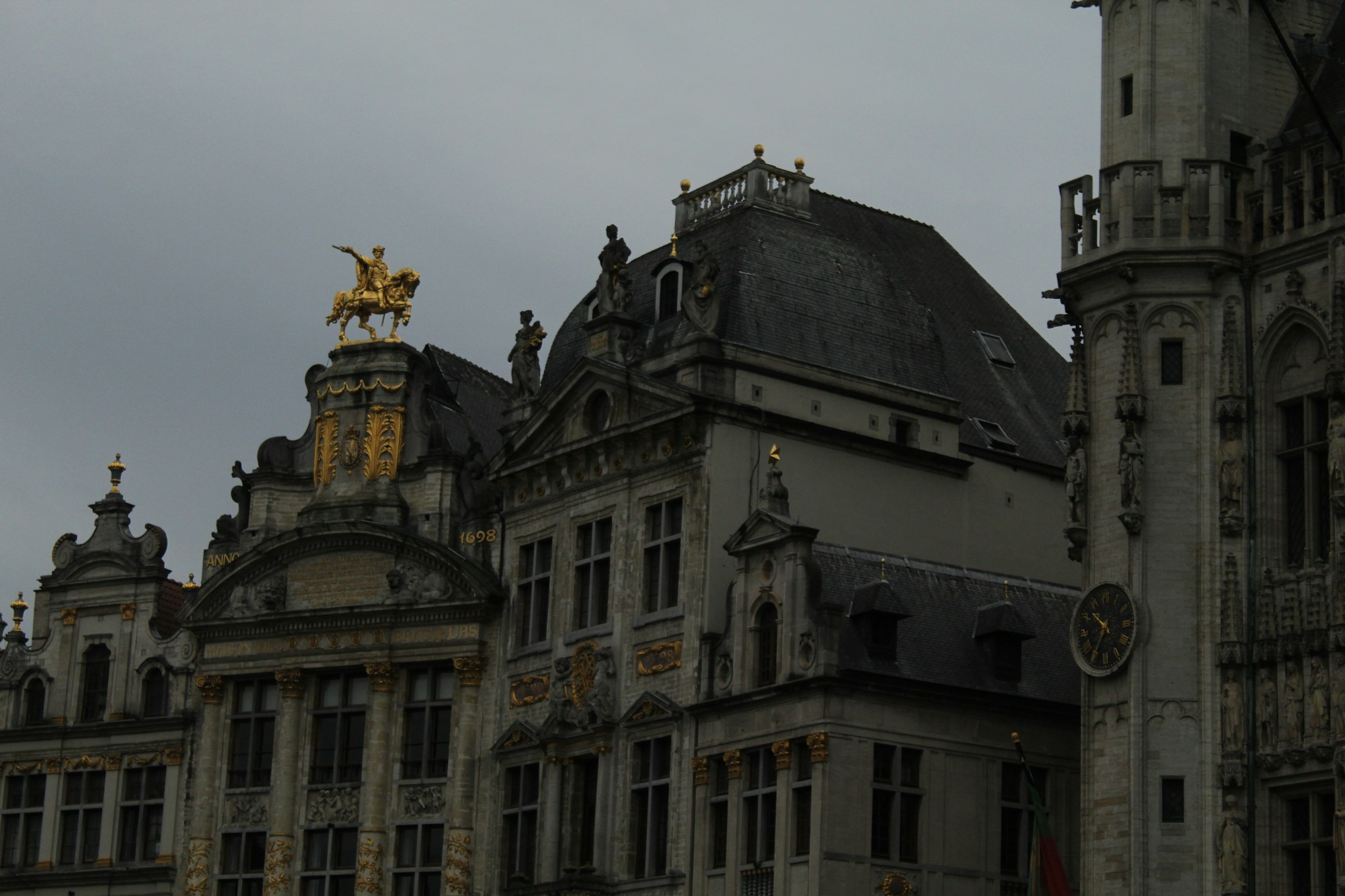 Place de la Monnaie à Bruxelles accueillant le LEGO Fan Village pour la Coupe du Monde 2026