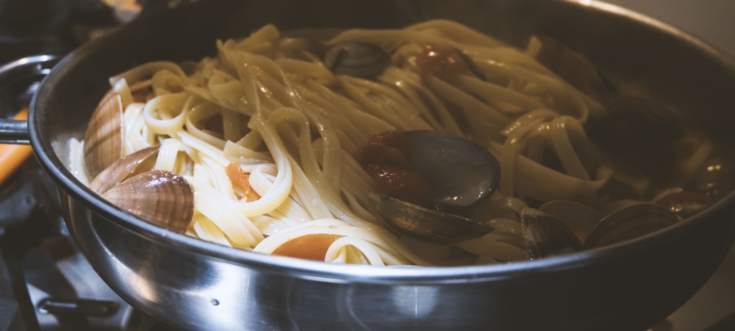 Cours de pasta maison chez l'habitant à Montepertuso — atelier cuisine traditionnelle