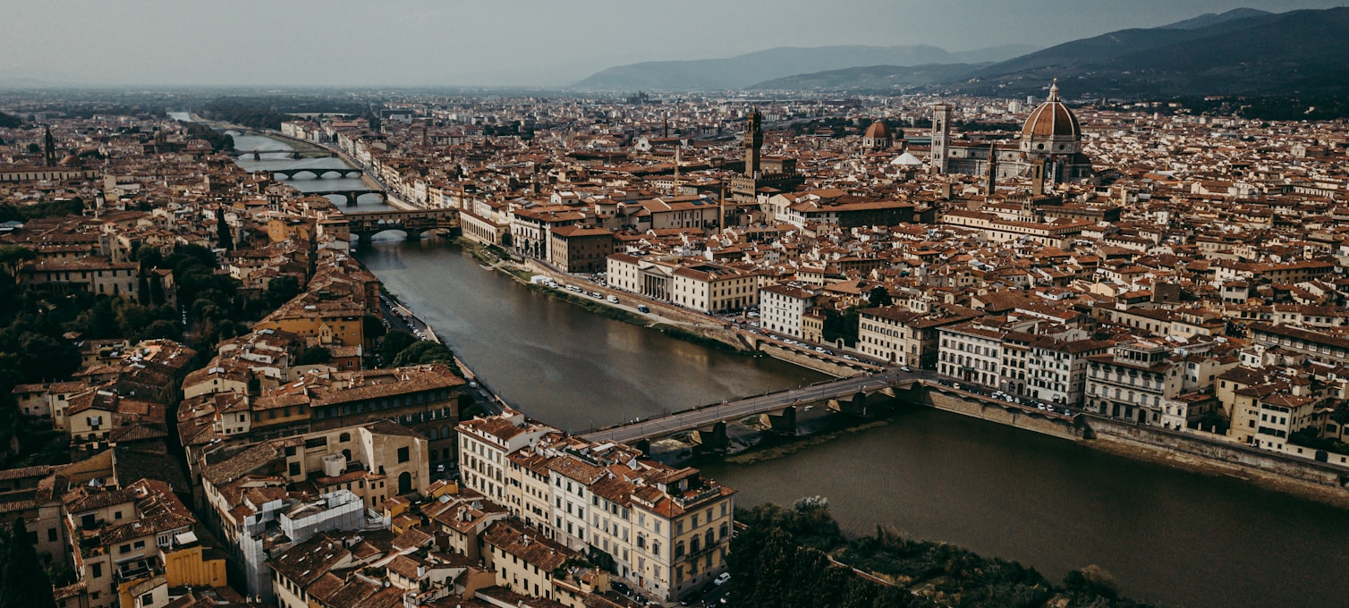 Piazza della Signoria Florence au petit matin, point de rendez-vous des visites guidées