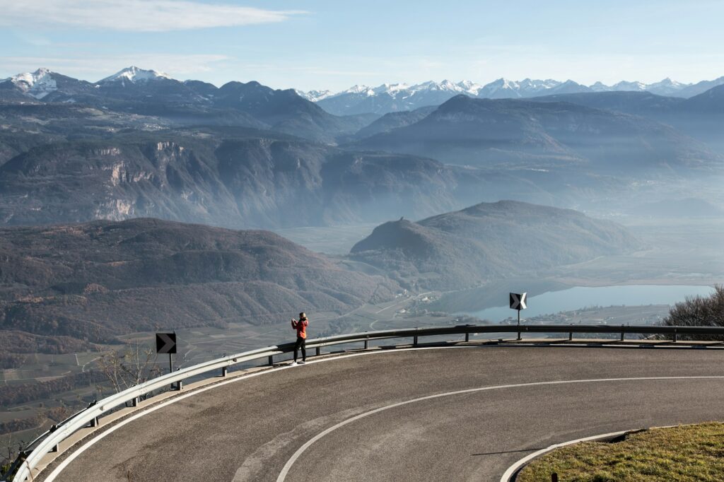 Spectateurs en bord de route lors d'une arrivée au sommet du Giro d'Italia 2026