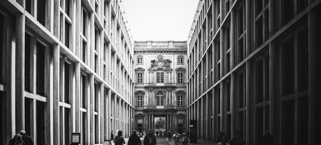 Visite à pied Berlin IIIe Reich Guerre froide groupe Hotel Adlon Unter den Linden