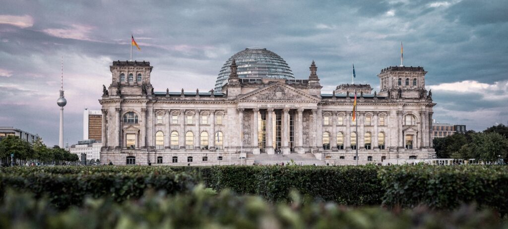 Visite privée Berlin 3h IIIe Reich WWII Guerre froide Reichstag Checkpoint Charlie