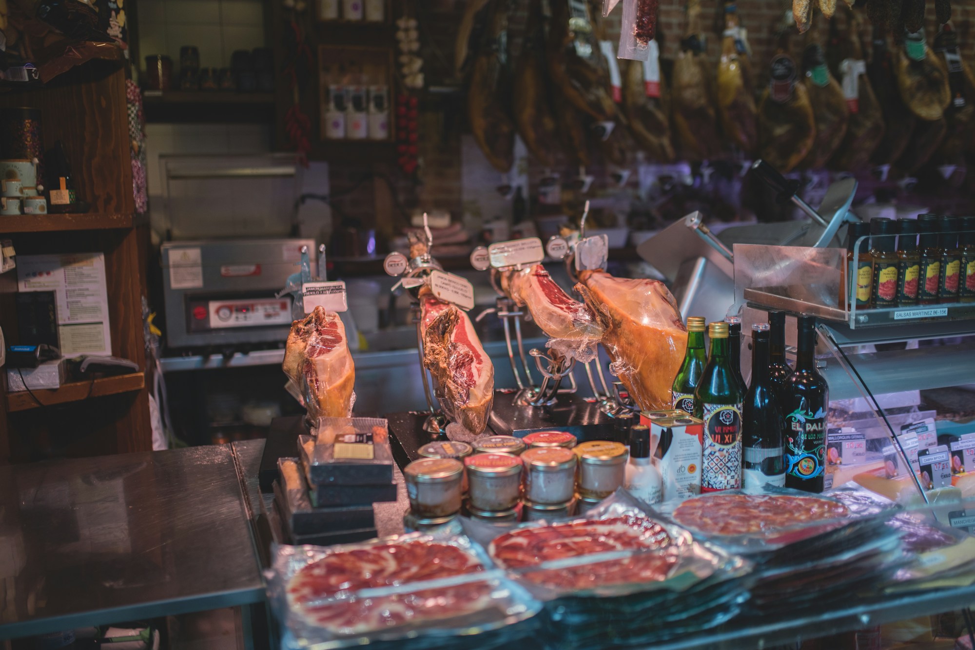 Bar de pintxos en las calles de Pamplona durante San Fermín