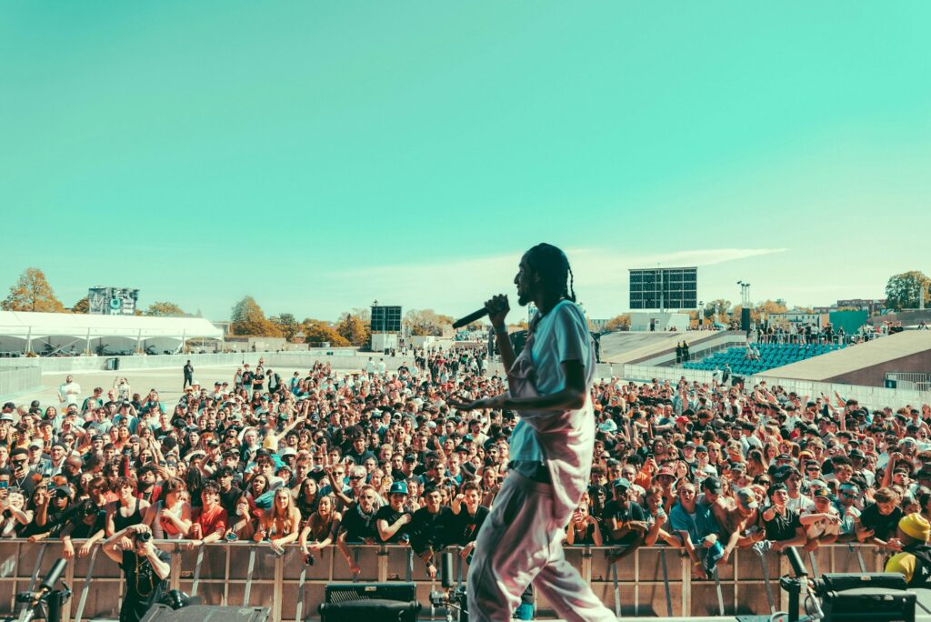 Place des Festivals de Montréal lors du Jazz Fest en été