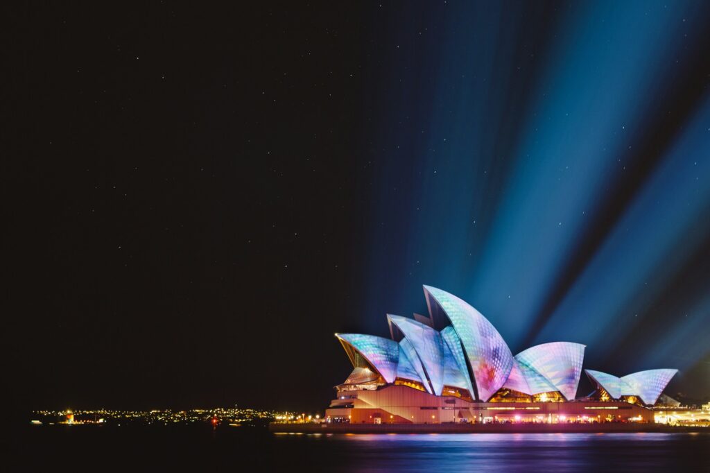 Festival Vivid Sydney — projections lumineuses sur Sydney Harbour la nuit