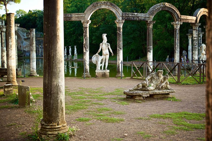 Professional photography workshop at Hadrian's Villa and Villa d'Este Tivoli — photo tours from Rome
