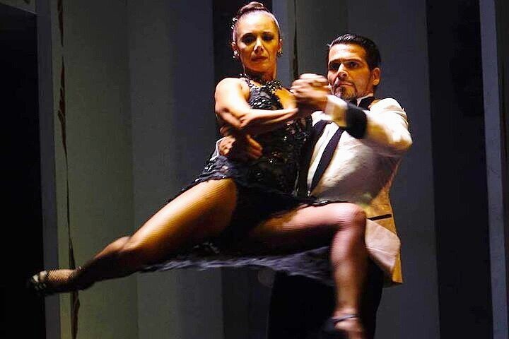 Spectacle de tango au Café de Los Angelitos, café historique de 1890 dans le Centro de Buenos Aires