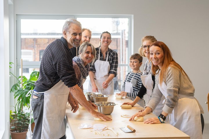 Atelier de fabrication de bagels montréalais — La Classe Bagel, Mile End